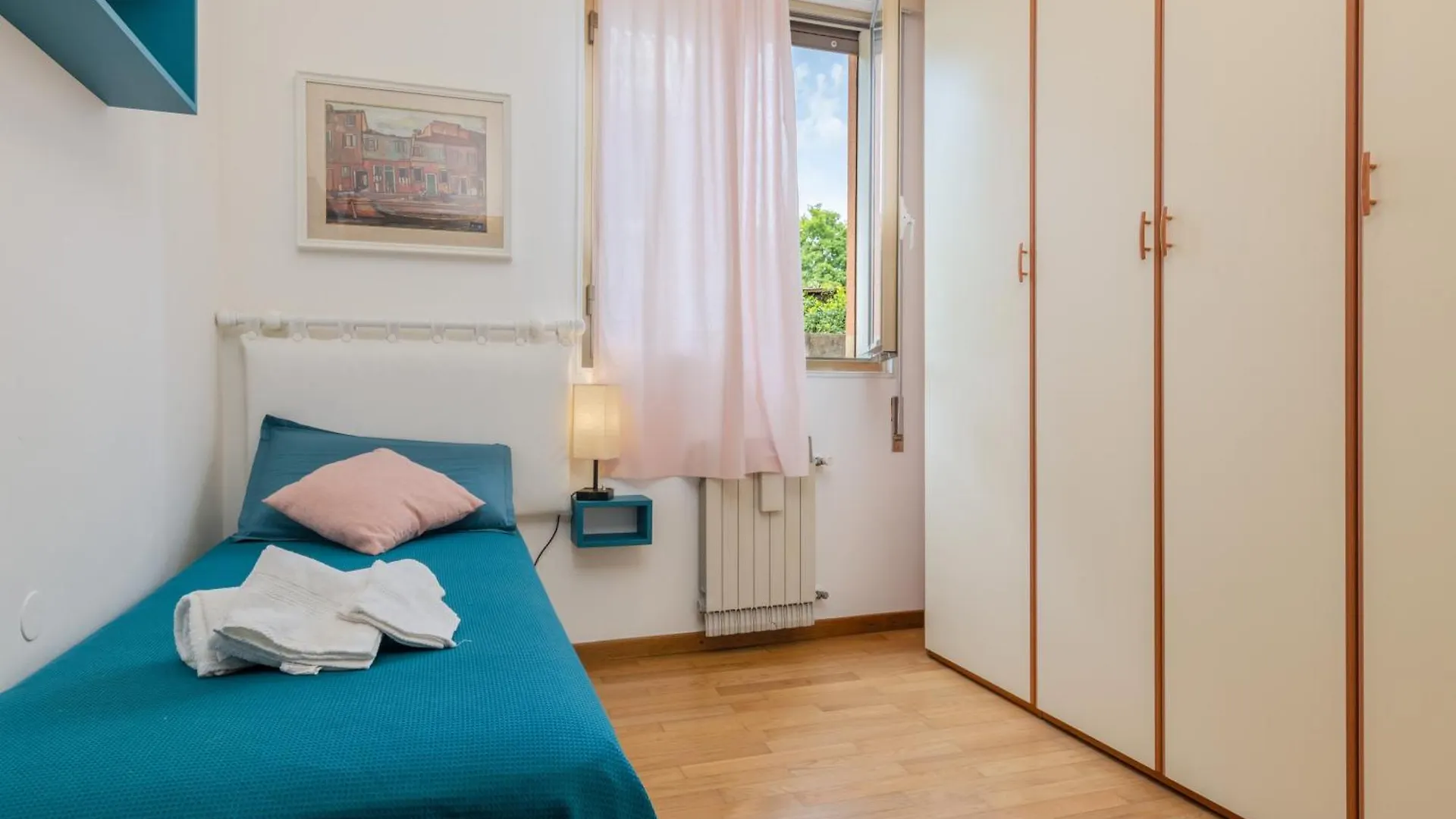 Gate1-Marcopoloairport-3 Camere Da Letto-Wifi-Netflix-15' Da Venezia Tessera 0*,  Italie